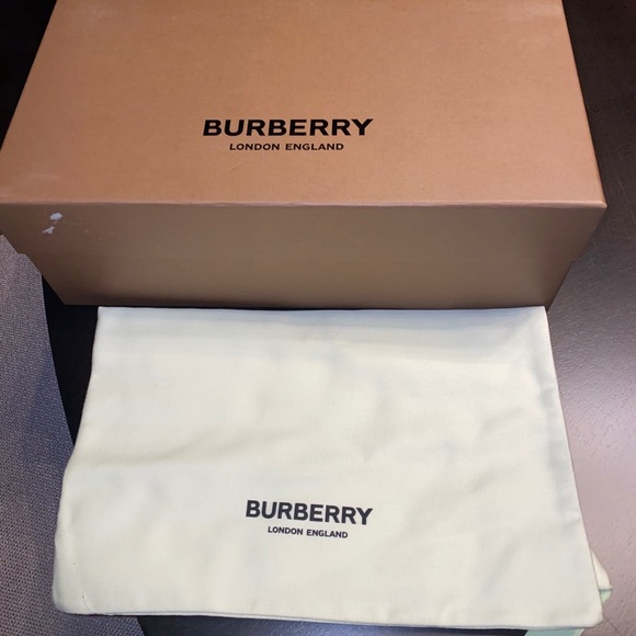 Burberry box - Picture 2 of 3